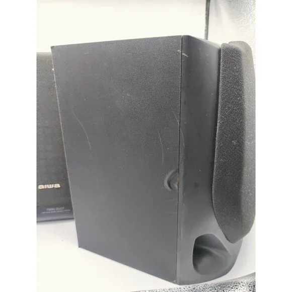 Vintage Aiwa Twin Duct Way Bass Refrex Speaker System SX-NV3000